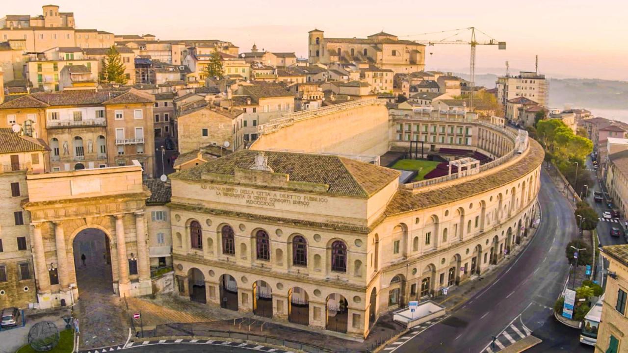 - Casa Manzoni - Luminoso Appartamento Zona Sferisterio Мачерата Экстерьер фото
